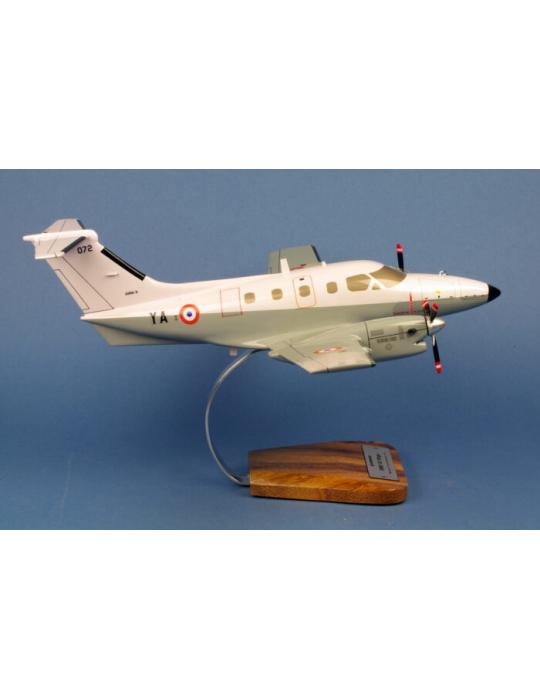 MAQUETTE BOIS EMBRAER 121 XINGU EAT 00.319 BA 702 AVORD