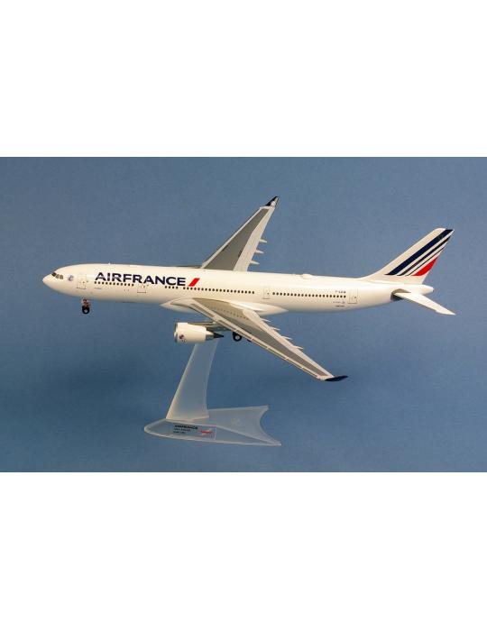 MAQUETTE A330-200 F-GZCM "VALENCAY" 1/200