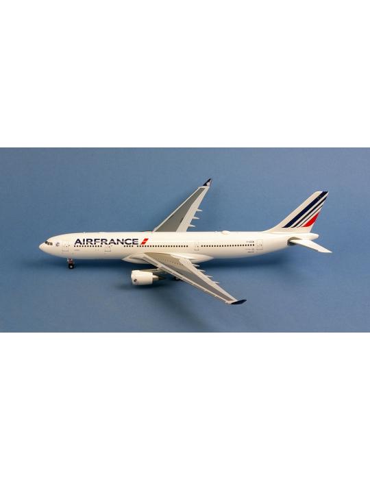 MAQUETTE A330-200 F-GZCM "VALENCAY" 1/200